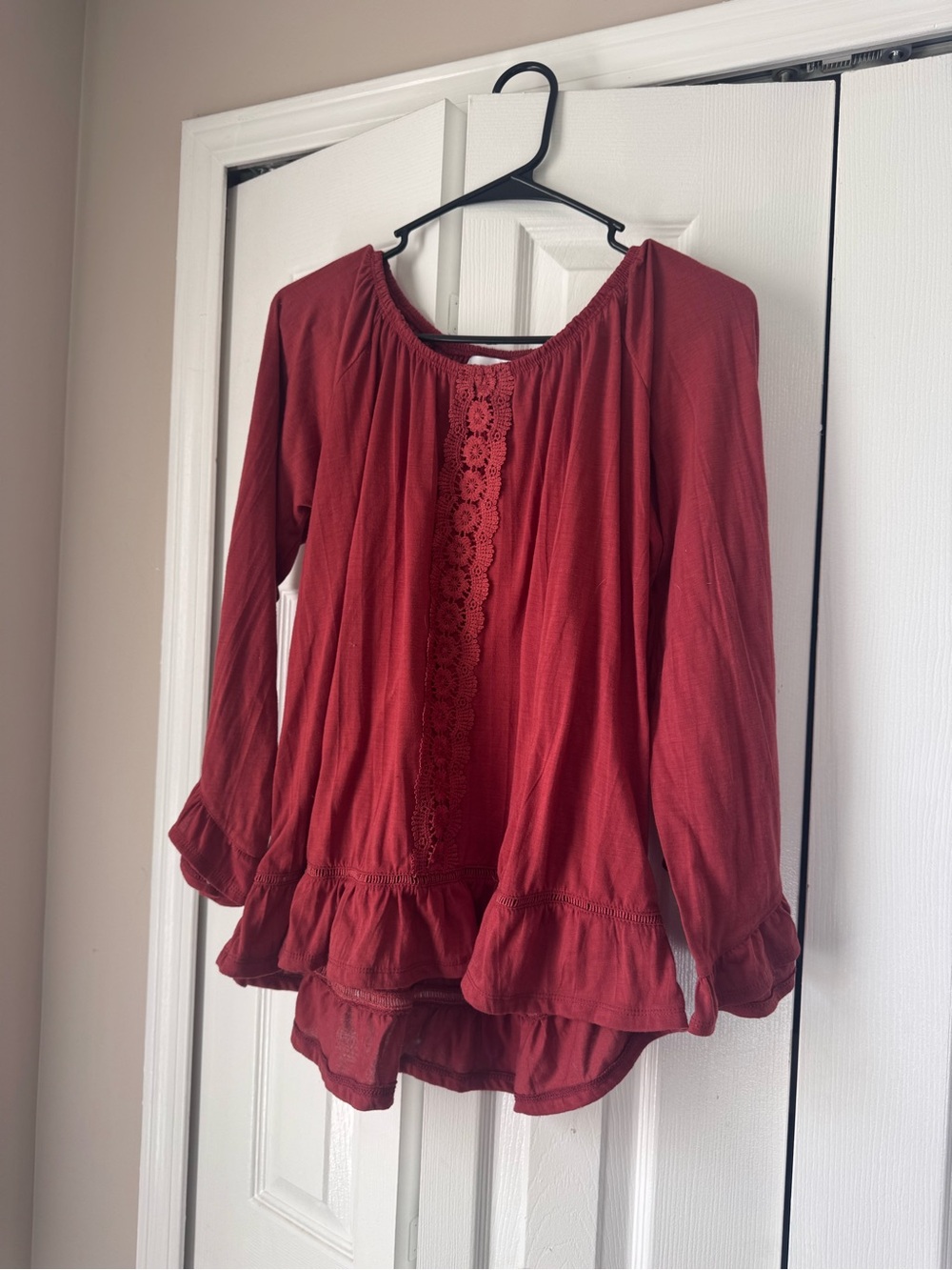 Sag Harbor Boho Crochet Lace Peasant Blouse Maroon Romantic Flare Sleeve L